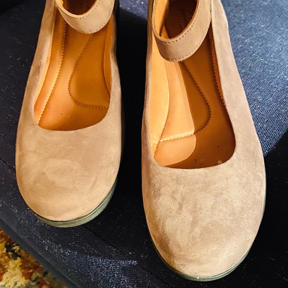 Clarks Women's Claribel Fame Wedge Pump, size 11